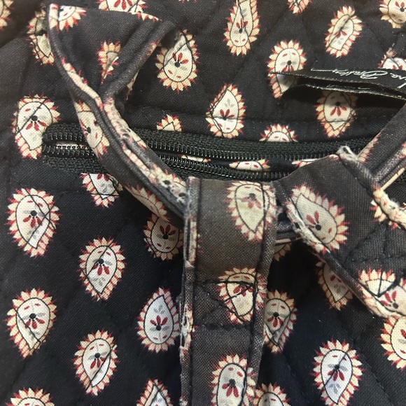 Small Vera Bradley Backpack: black with red paisley - Picture 4 of 4